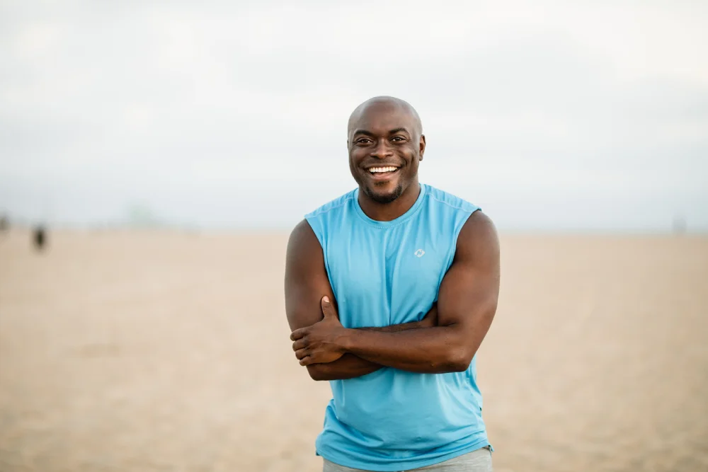 A smiling Coivas member